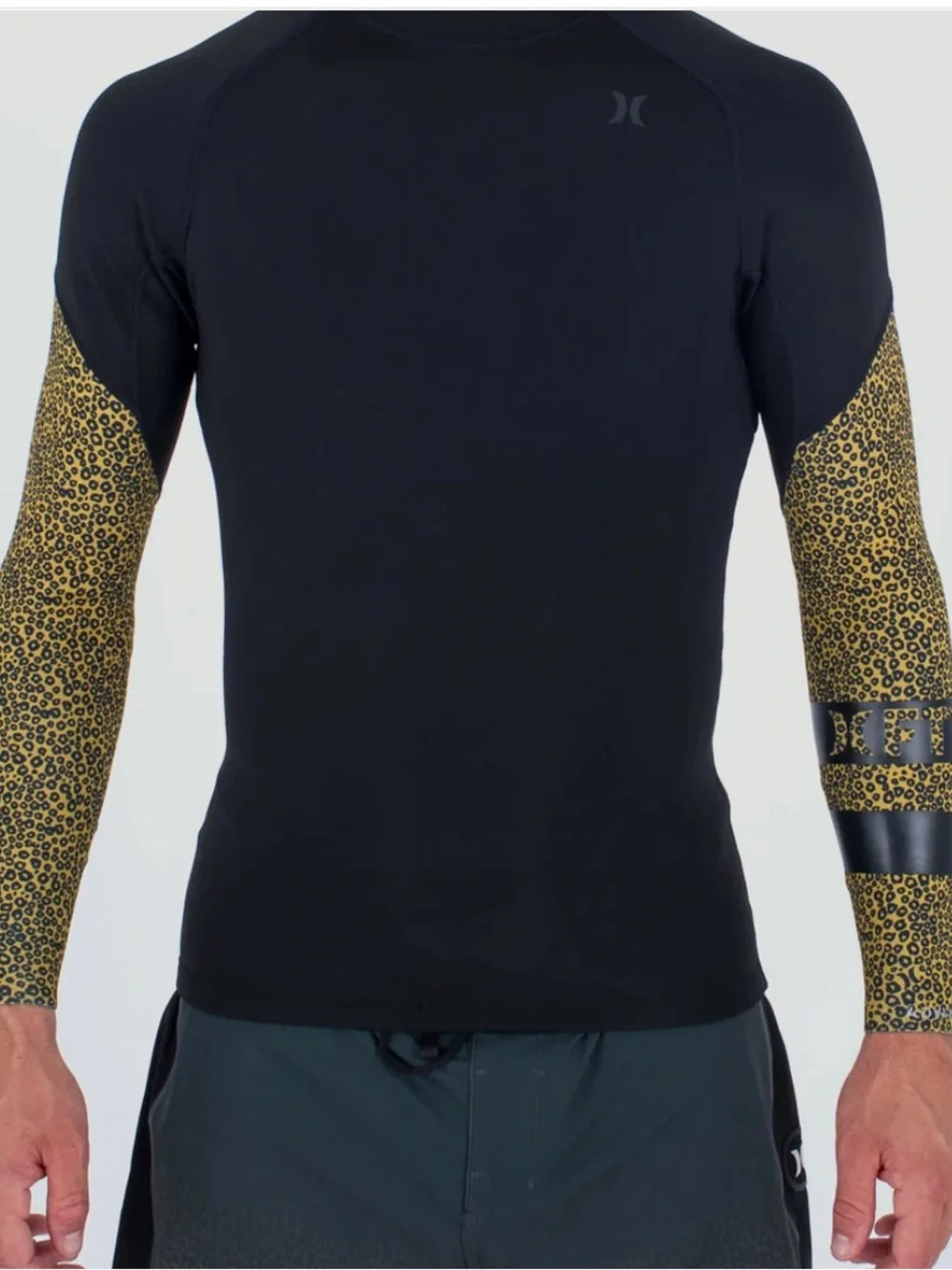 Hurley Air Toledo 1mm Neoprene Long Sleeve Surf Half Top Sz Small Black Cheetah